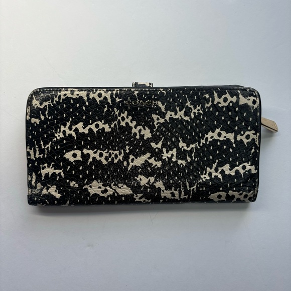 Coach Black and White Snake Print Wallet (note flaws) - Picture 2 of 11